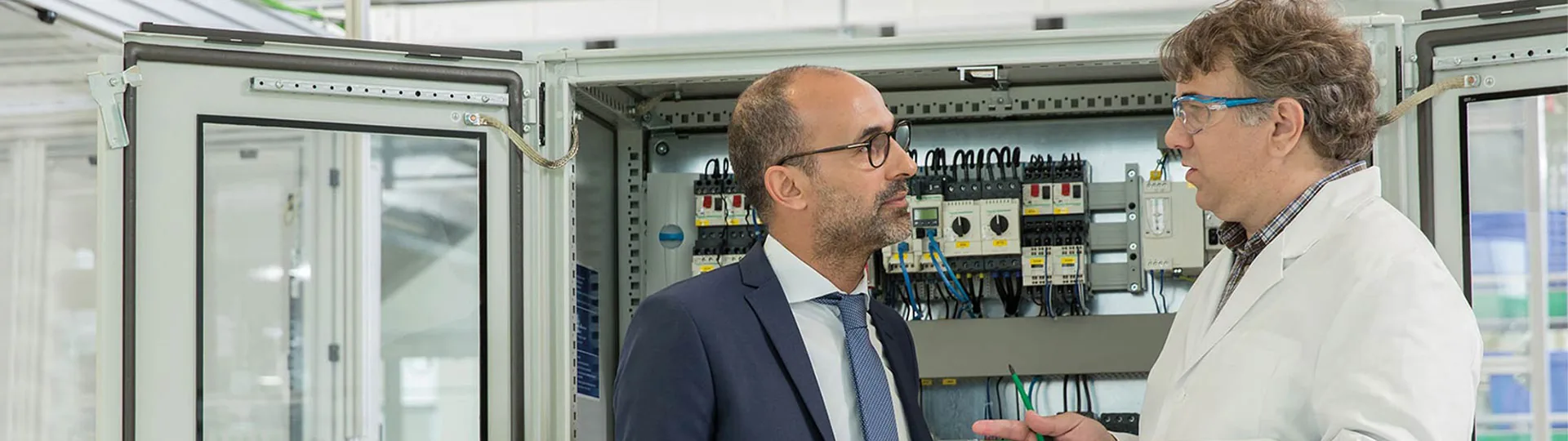 Dağıtım panosundan tesise enerji yönetimi, Schneider Electric görseli